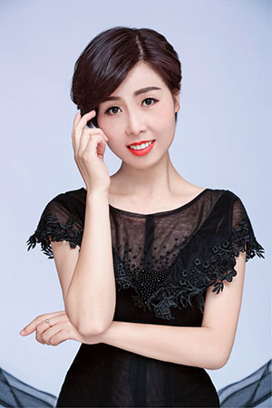 杨小菲.jpg